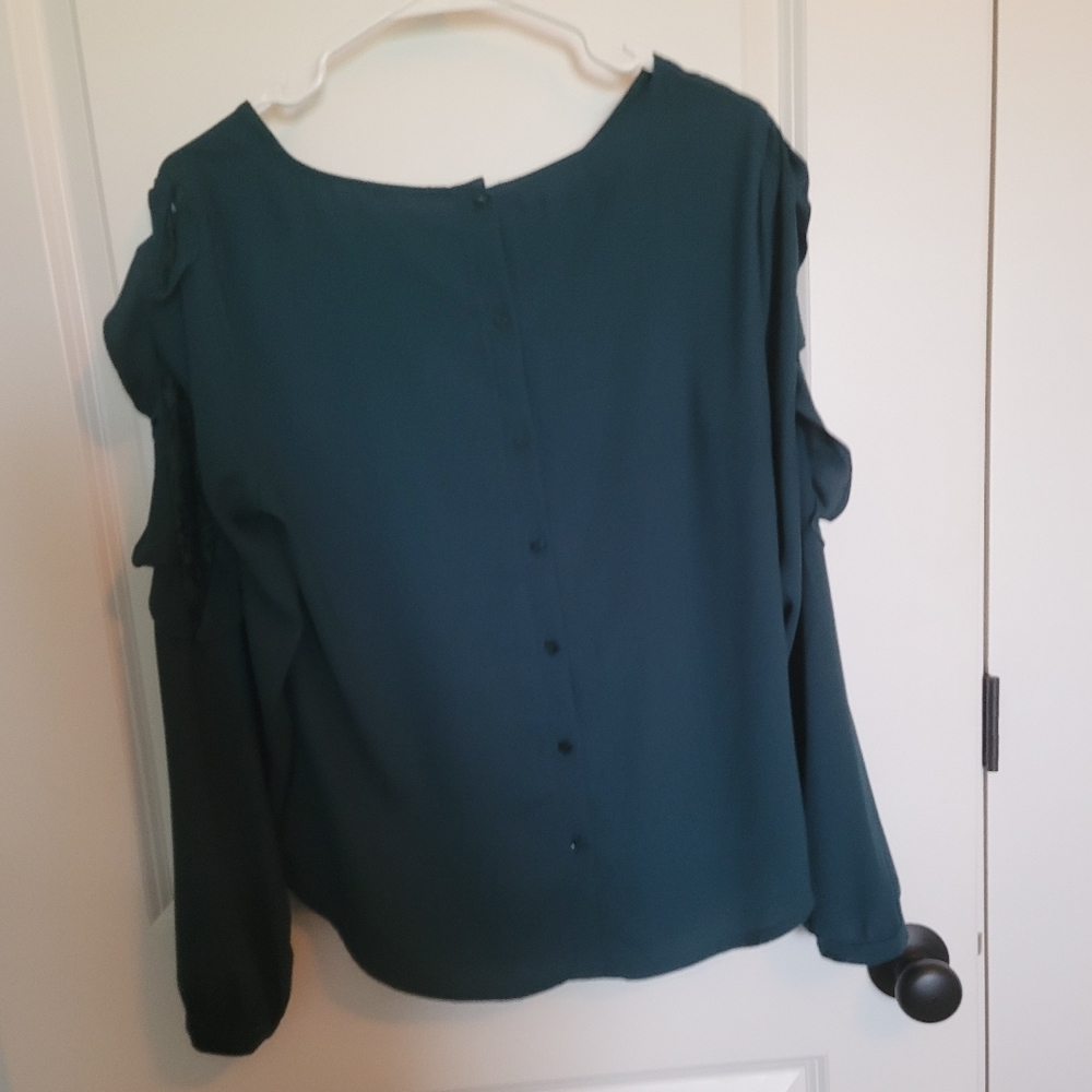 Top - Picture 2 of 3